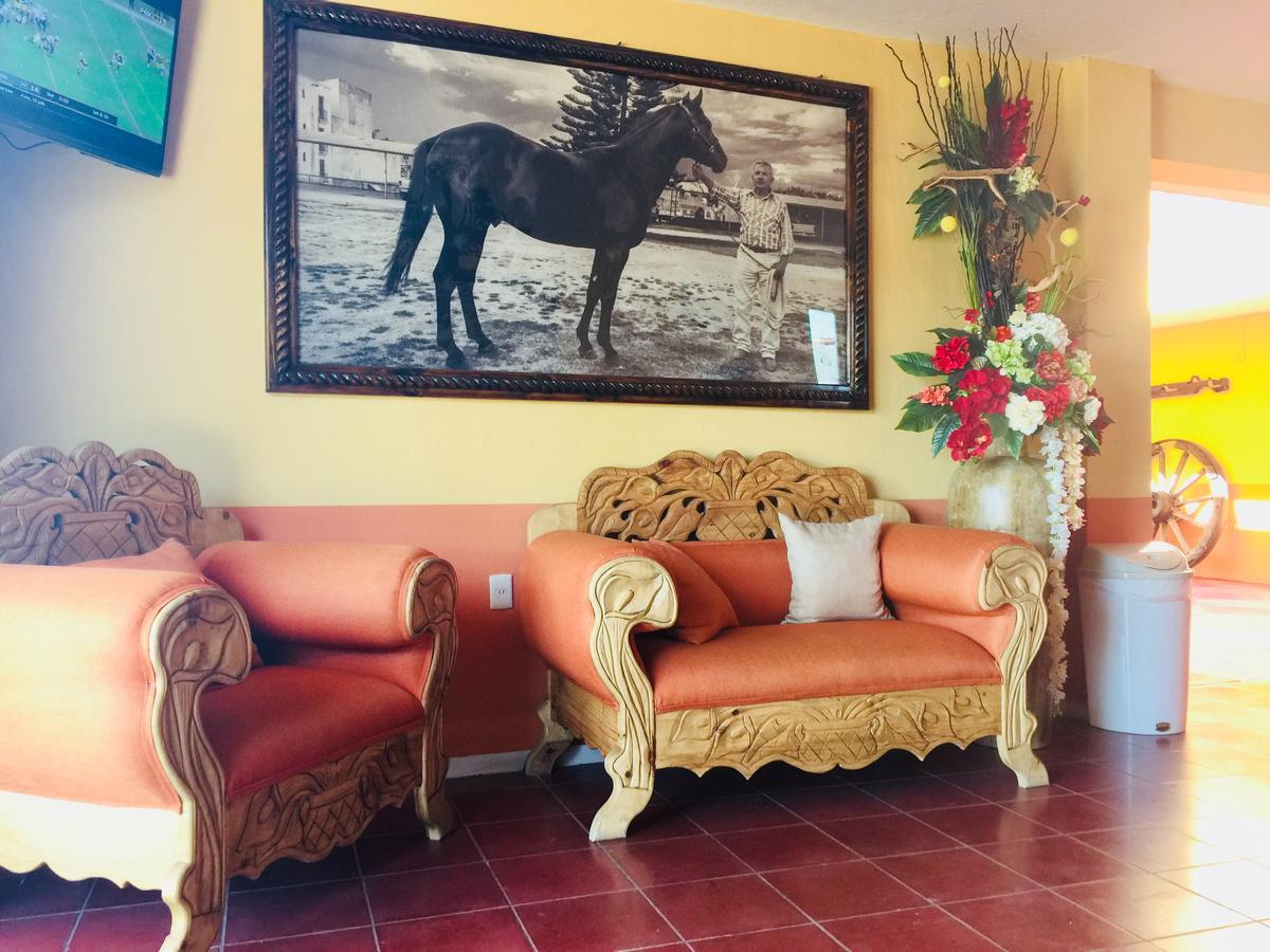 Hotel Don Elias Гвадалахара Экстерьер фото